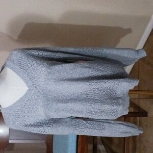 Chic Women's V-Neck Sweater in Light Gray